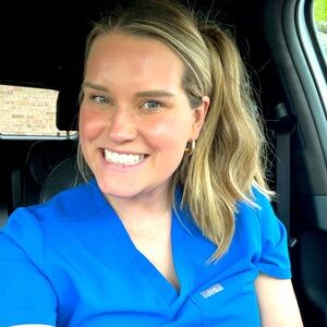 Meet your Posher, Halie